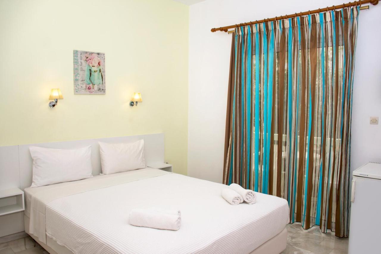 Revekka Rooms Kíssamos Exterior foto