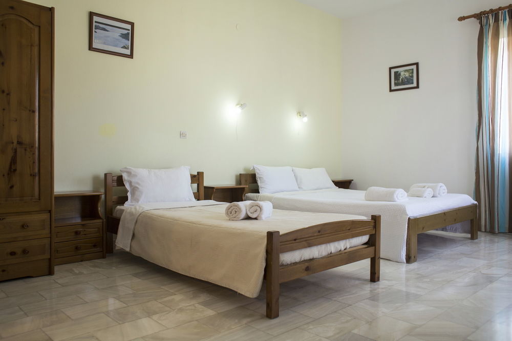Revekka Rooms Kíssamos Exterior foto