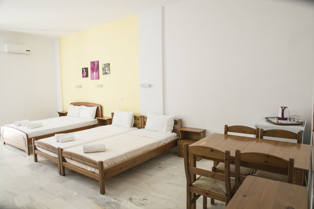 Revekka Rooms Kíssamos Exterior foto