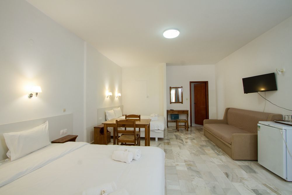 Revekka Rooms Kíssamos Exterior foto