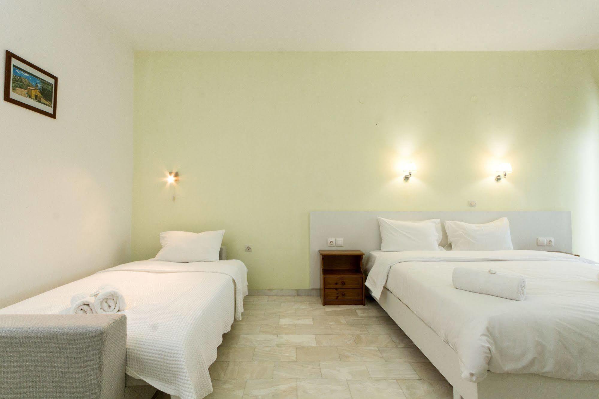 Revekka Rooms Kíssamos Exterior foto