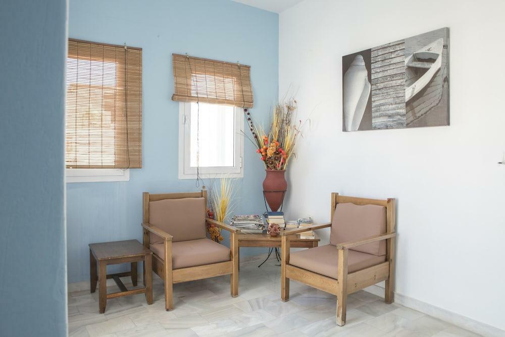 Revekka Rooms Kíssamos Exterior foto